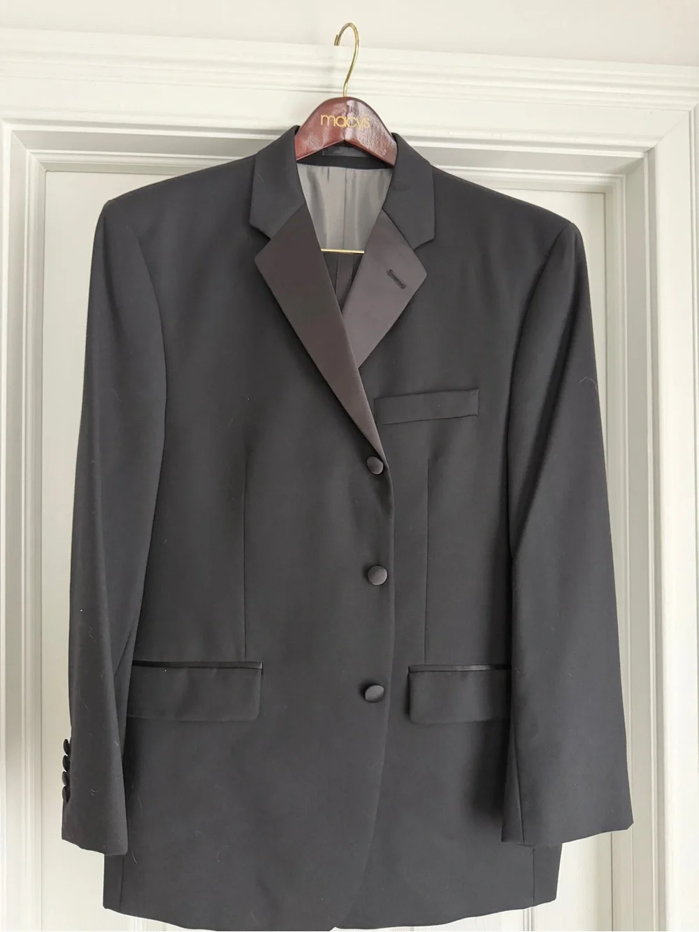 Calvin Klein Black Tuxedo Suit 42S 33x30 + Vest, Nicole Miller Shirt & 2 Ties